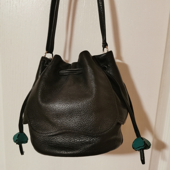 coach floral bucket bag in black - Picture 2 of 5